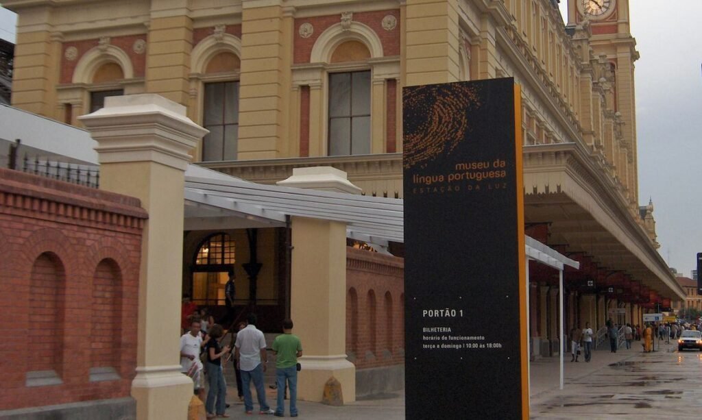 Museu da Língua Portuguesa: história, exposições e ingressos 7 KCFL3SK4MVK75EEQKI4LX4RUWE